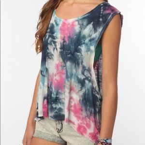 UO Daydreamer LA Tie-Dye Arm Muscle Tee